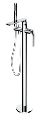 Bakır Chrome Bağımsız Banyo Muslukları Tek Kaldırıcı Duvar Montajlı