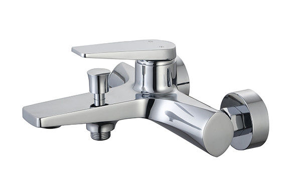 Tek kaldıraçlı banyo veya duş karıştırıcı banyo krom tunç musluk soğuk ve sıcak su için tasarlanmış modern OEM